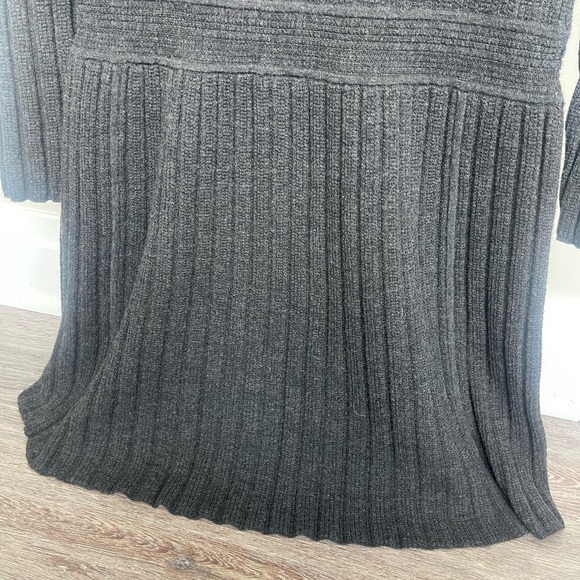 Theory | Chloh Long Sleeve Evian Stretch Dress Contemporary Minimalist Wool - Picture 4 of 8